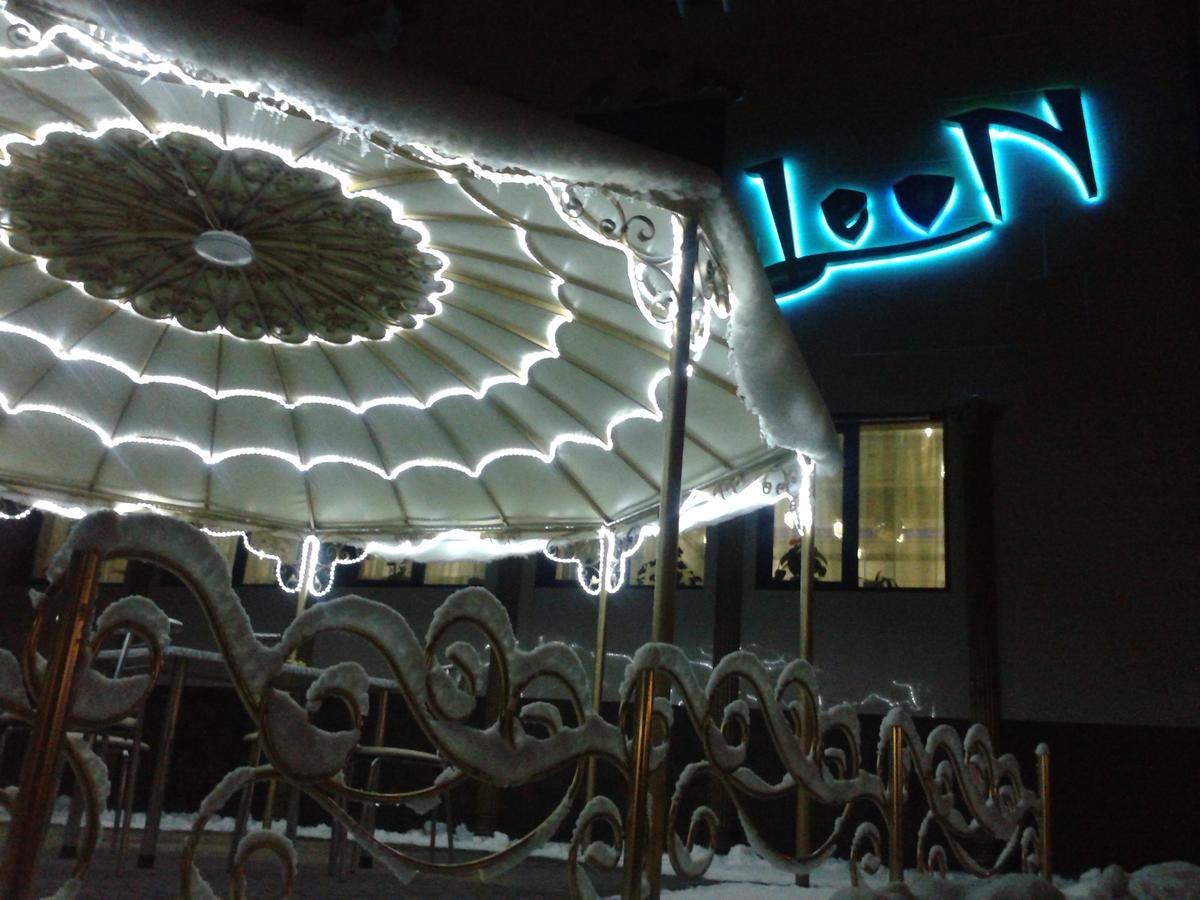 Mini Hotel Leon Лалово Экстерьер фото