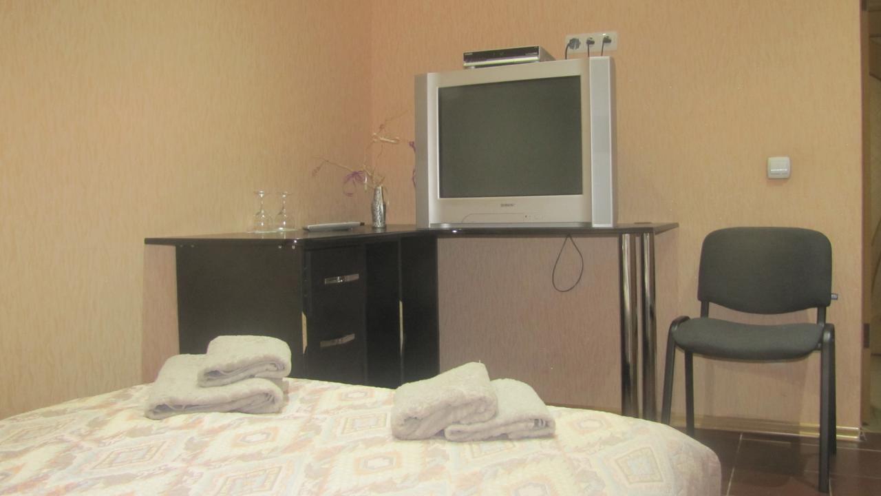 Mini Hotel Leon Лалово Экстерьер фото