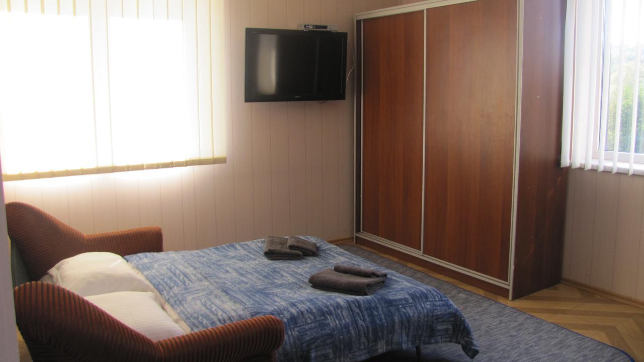 Mini Hotel Leon Лалово Экстерьер фото