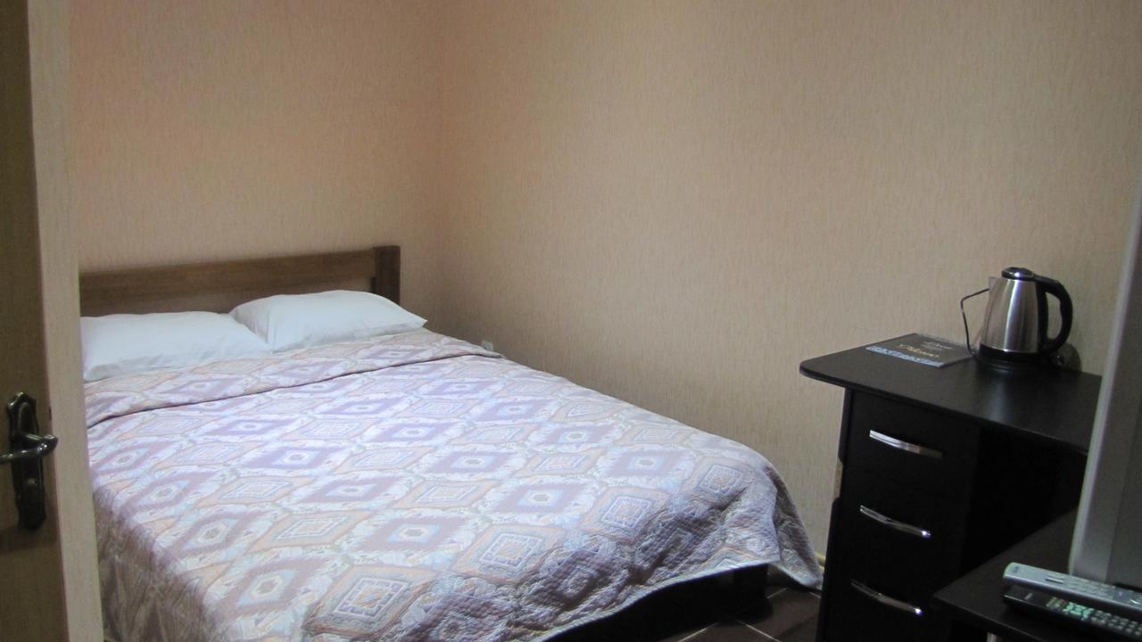 Mini Hotel Leon Лалово Экстерьер фото