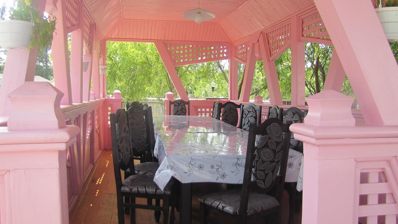 Mini Hotel Leon Лалово Экстерьер фото