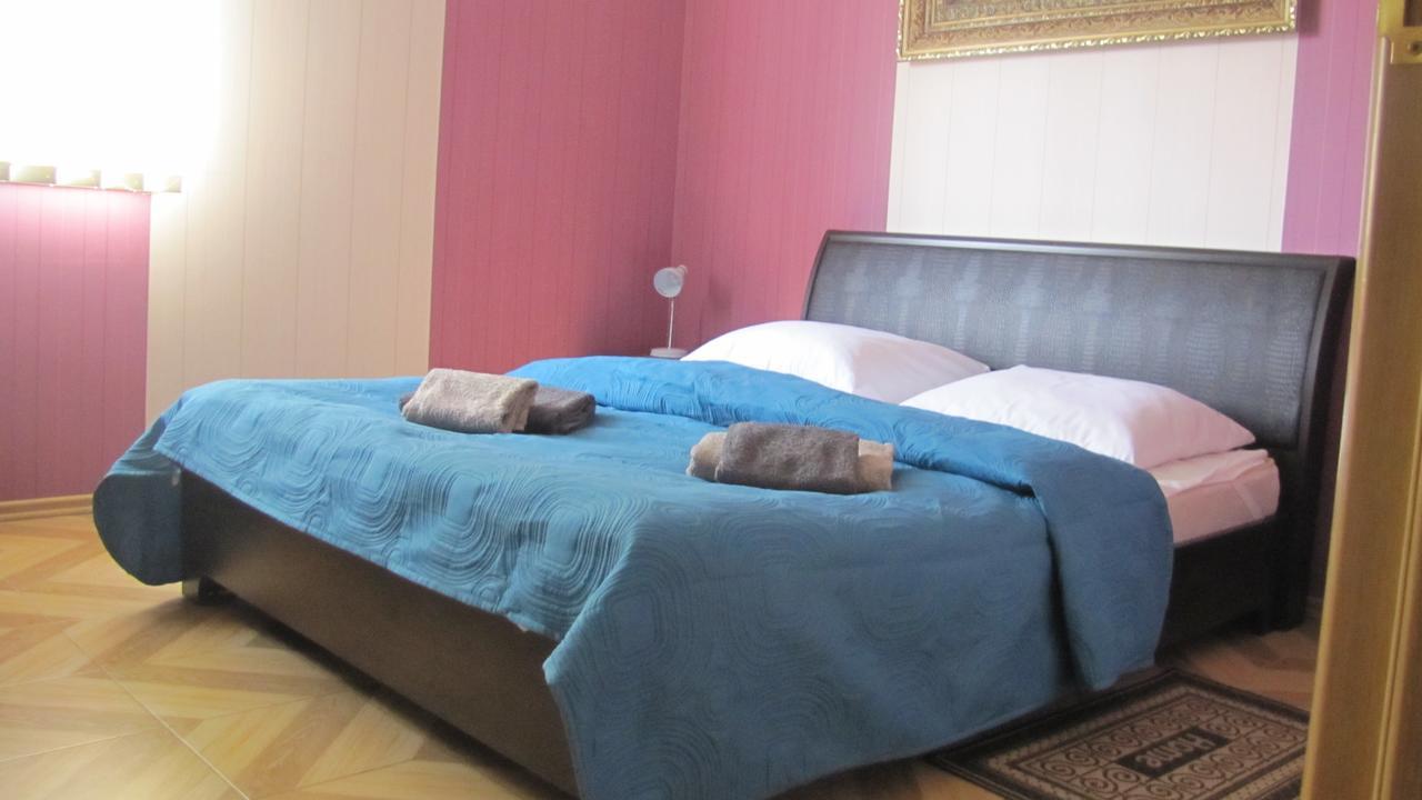 Mini Hotel Leon Лалово Экстерьер фото