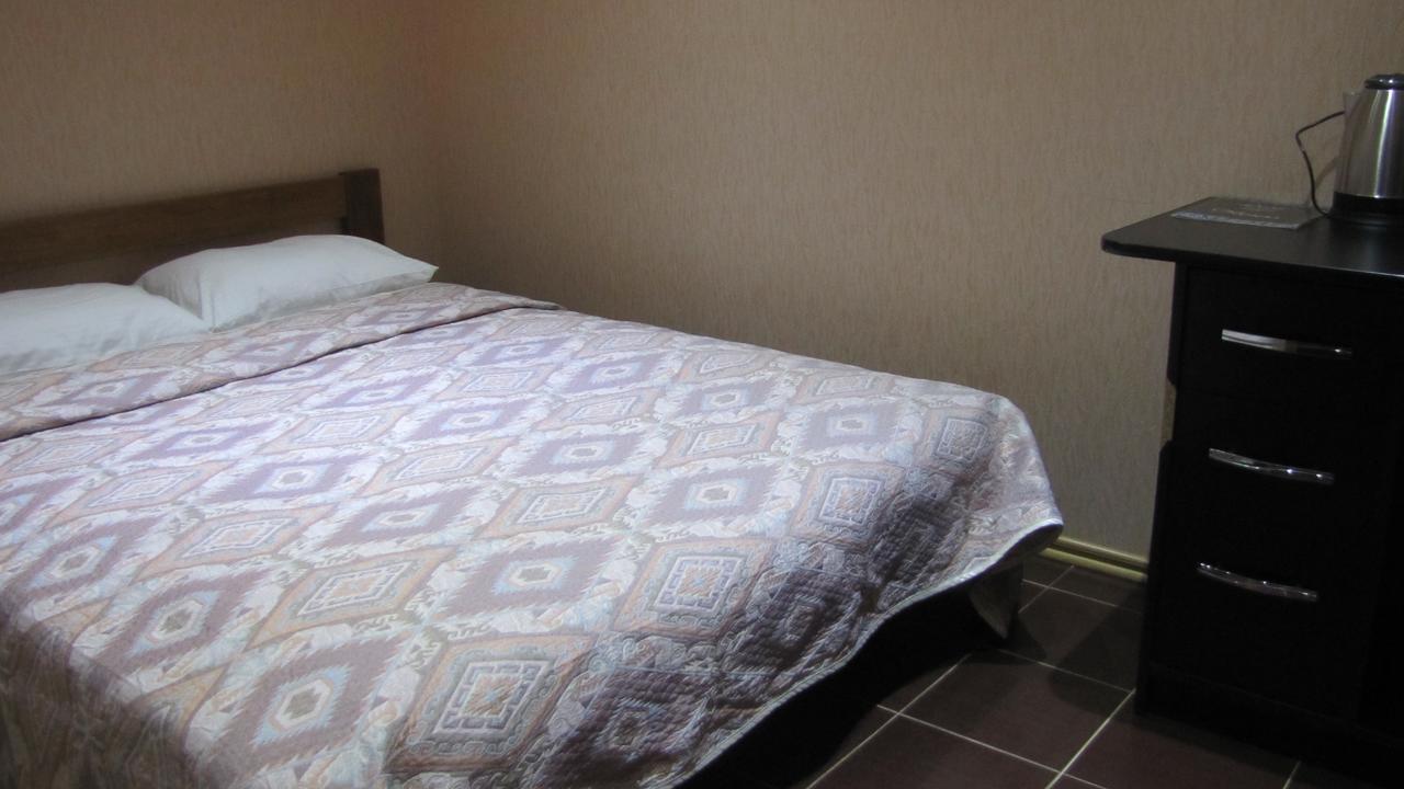Mini Hotel Leon Лалово Экстерьер фото